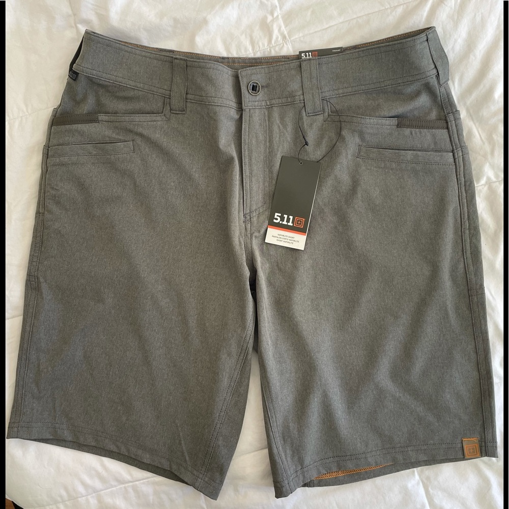 NWT Men’s 5.11 Vaporlite Tactical Shorts size 36
